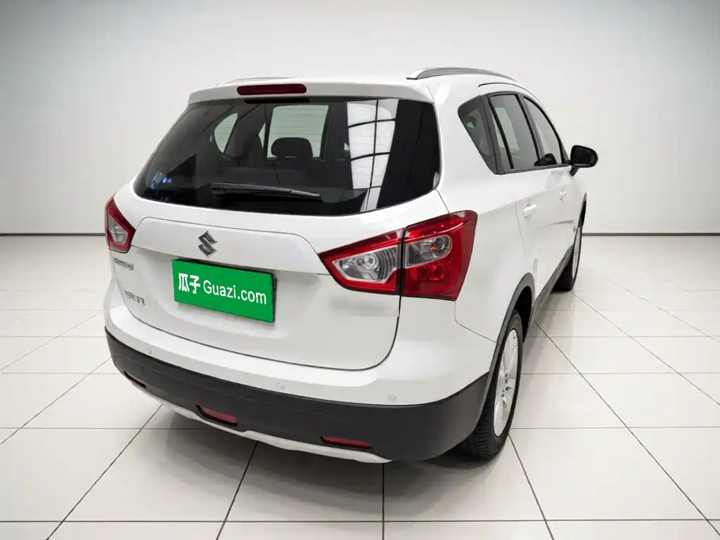 Suzuki SX4 S-Cross 2015 2015 1.6L CVT 2WD Elite