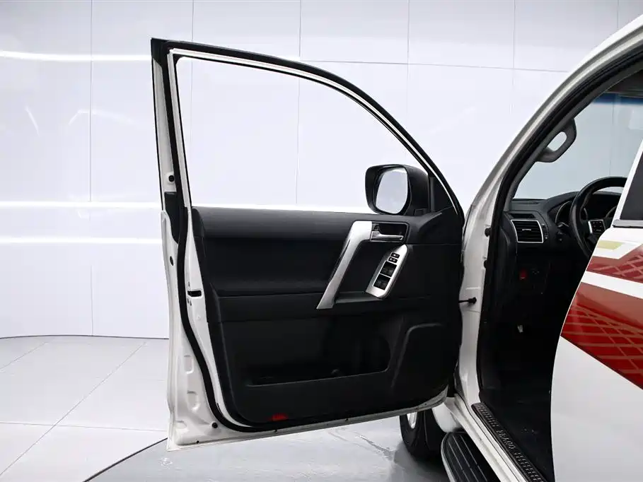 Toyota Prado 2016 2.7L Auto Standard Edition фото 11