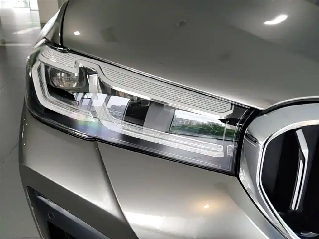 BMW 5 Series 2023 530Li Premium M Sport Package фото 13