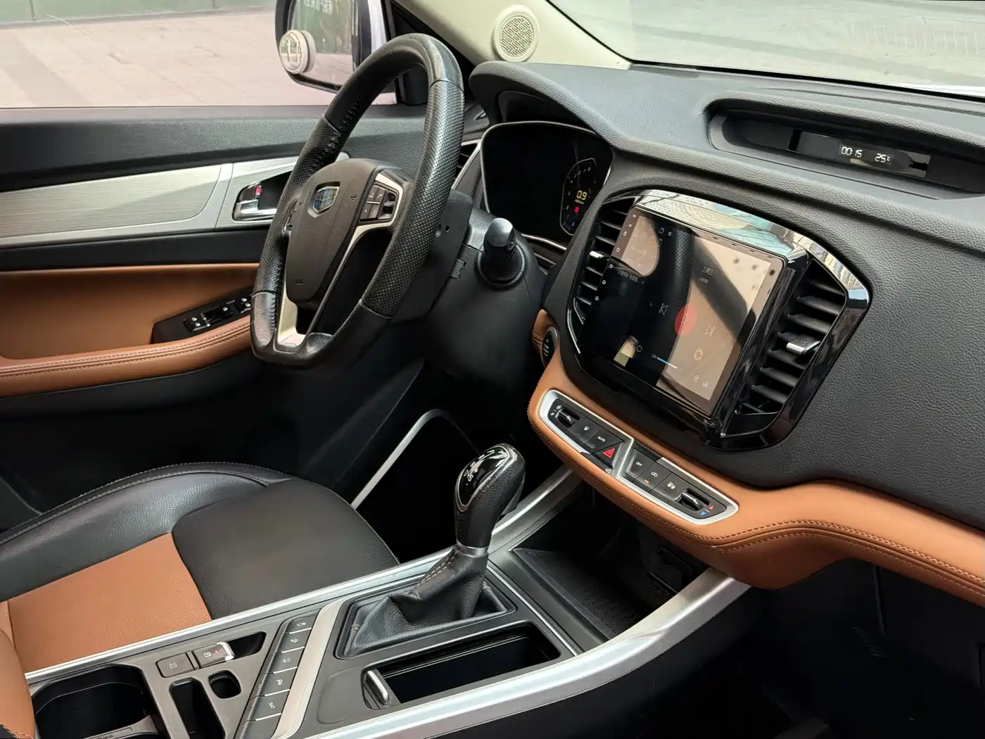 GEELY AUTOMOBILE VISION X6