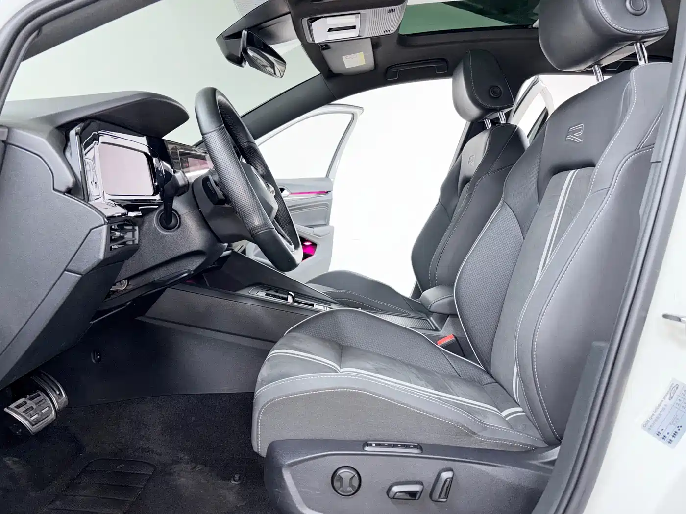 Volkswagen Golf 2021 280TSI DSG R-Line фото 7