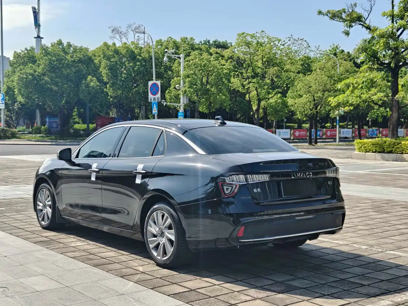 Lynk & Co 03 2018 1.5TD DCT Standard (China V) фото 9