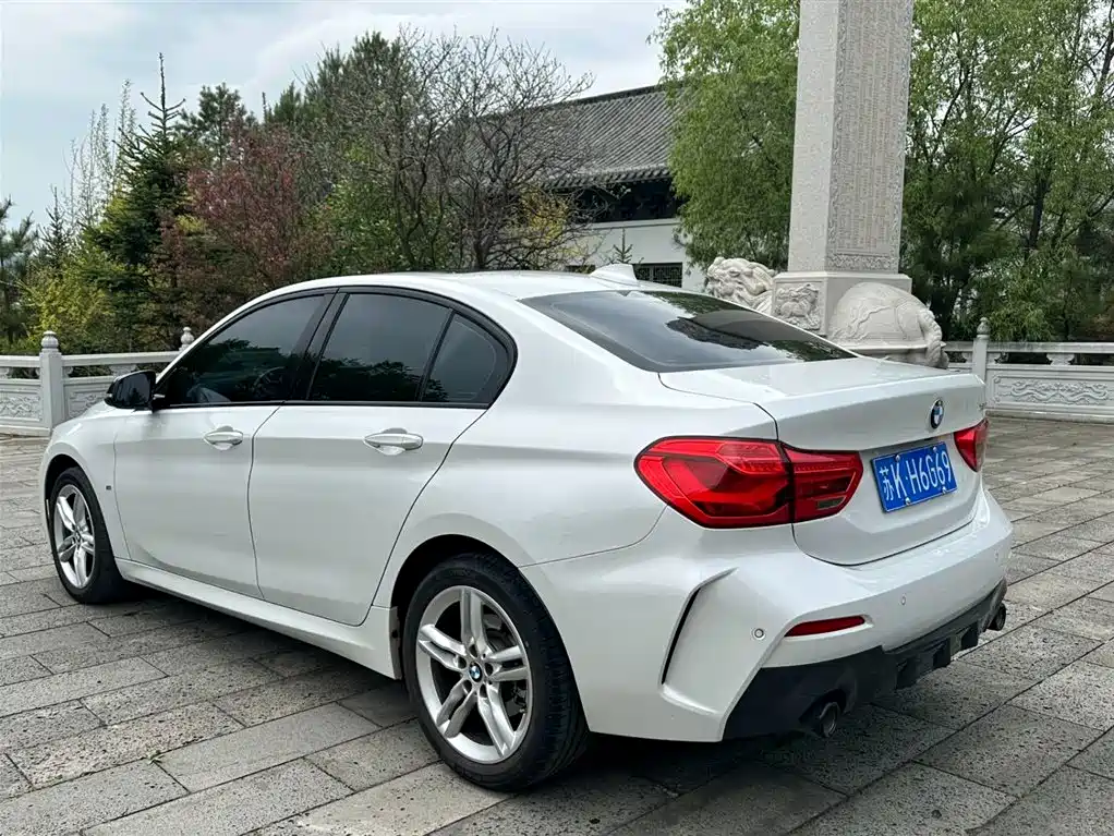 BMW 1 Series 2021 Facelift 120i M Sport Shadow Edition фото 6