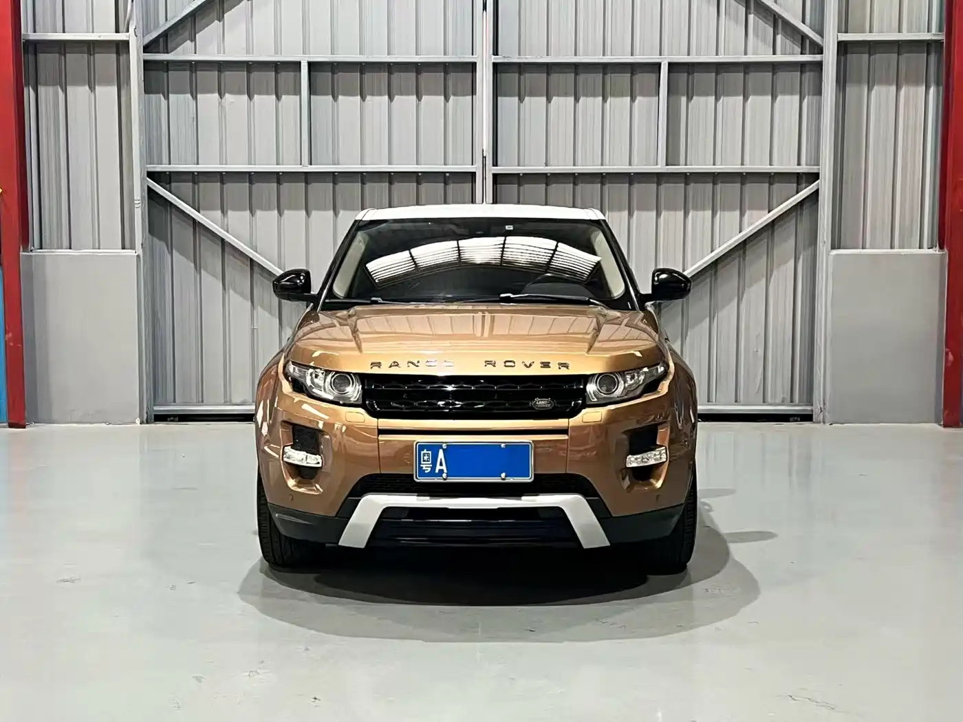 Land Rover Range Rover Evoque (Import) 2014 2.0T 5-door Brilliance Sport фото 2