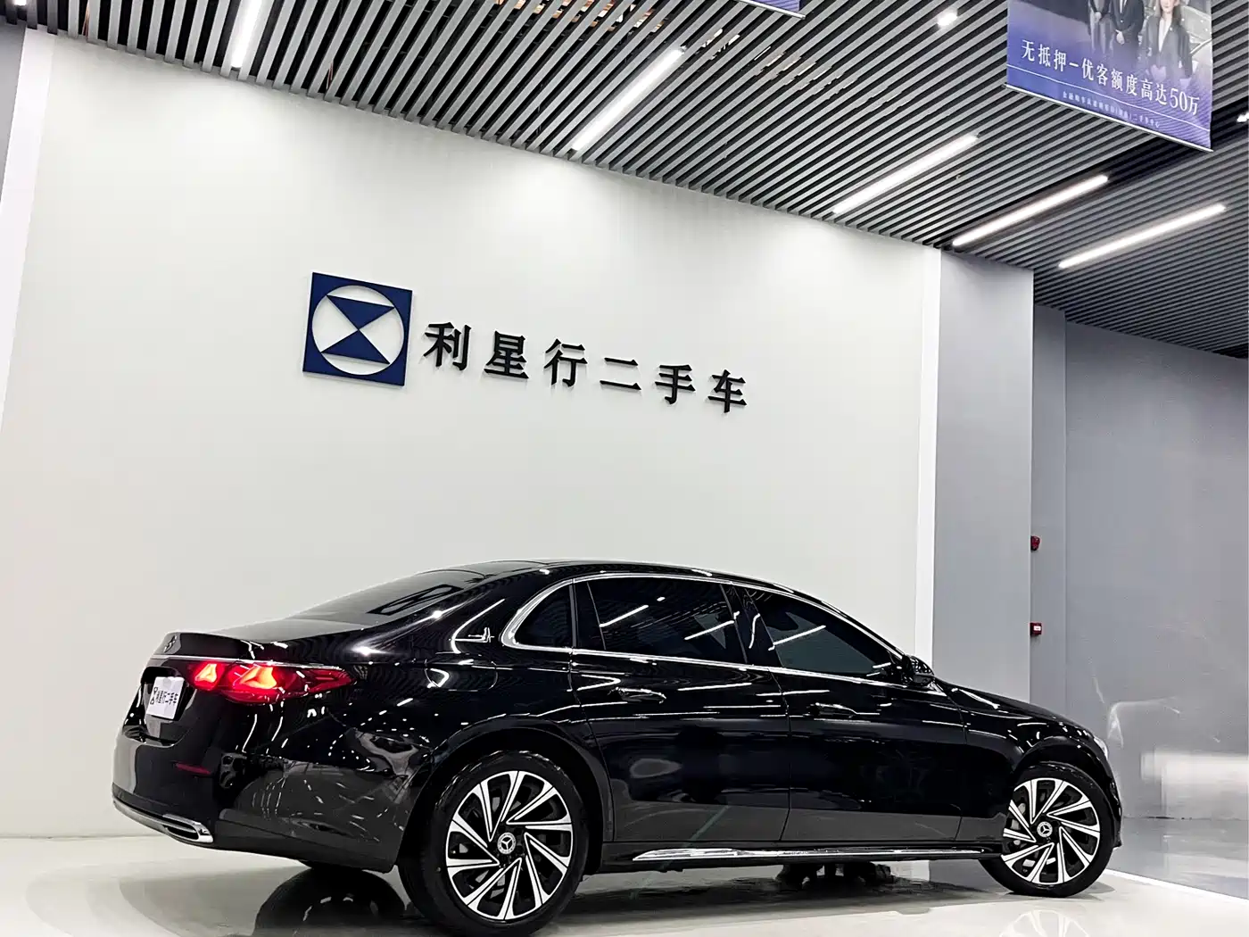 Mercedes-Benz E-Class 2024 Model E 300 L Luxury фото 3