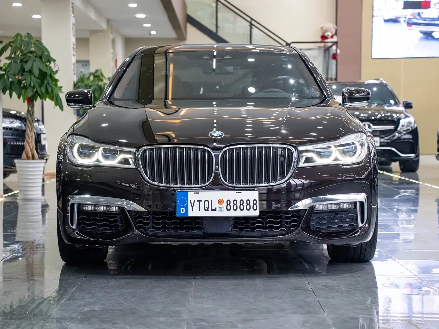 BMW 7 Series 2018 750Li xDrive M Sport Package фото 5