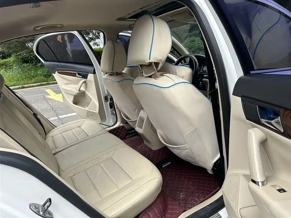 Volkswagen Lavida 2013 1.6L Automatic Comfort Edition фото 11