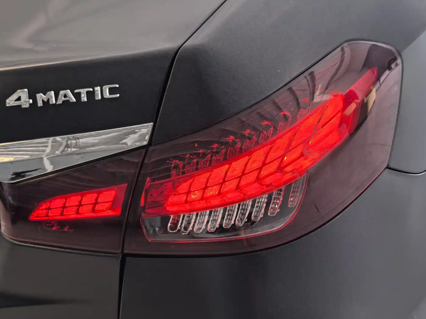 Mercedes-Benz E-Class 2013 E 300 L Fashion Luxury фото 7