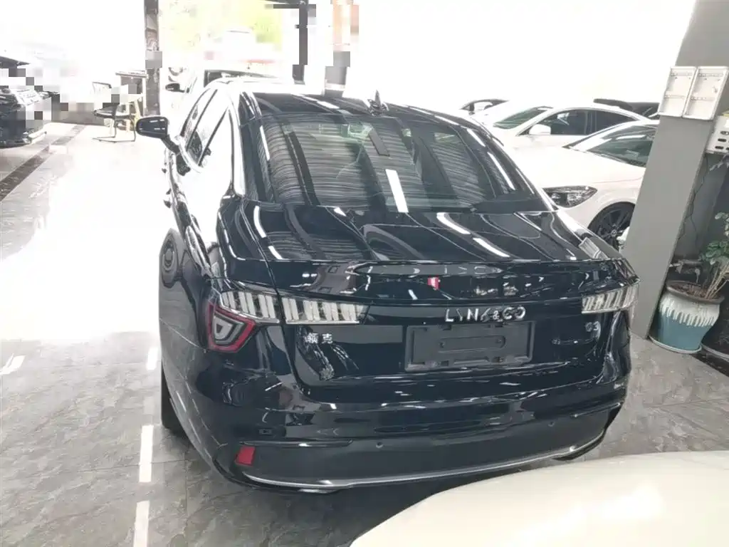 Lynk & Co 03 2018 1.5TD DCT Pro Version China V фото 6