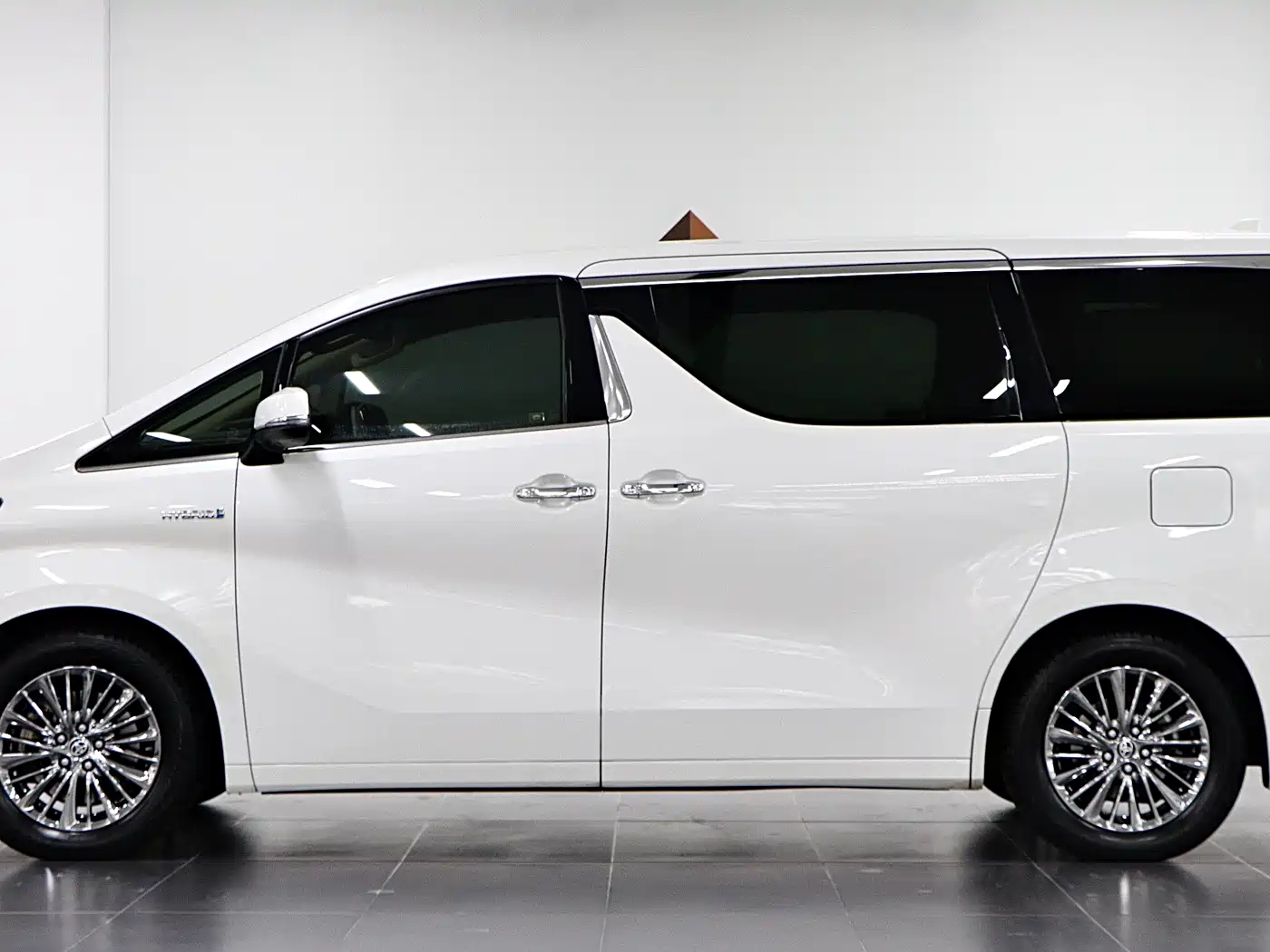 Toyota Alphard 2021 Hybrid 2.5L Premium фото 7