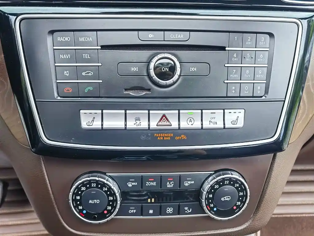 Mercedes-Benz GLE 2017 GLE 400 4MATIC фото 20
