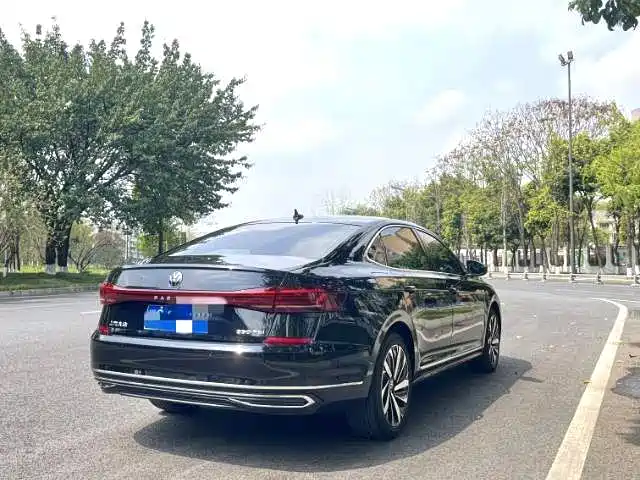 Volkswagen Passat 2022 330TSI Elite Edition фото 6