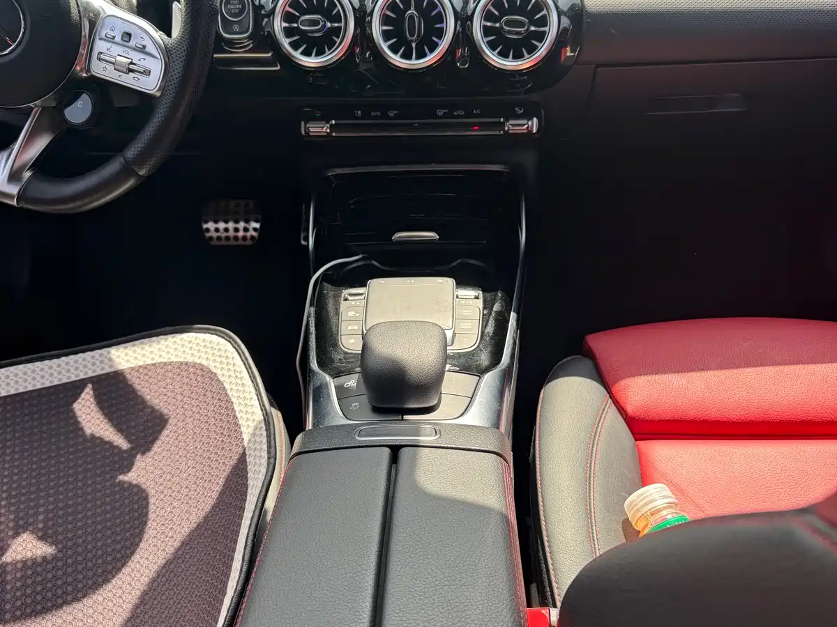 Mercedes-Benz A-Class AMG 2022 AMG A 35 L 4MATIC фото 9