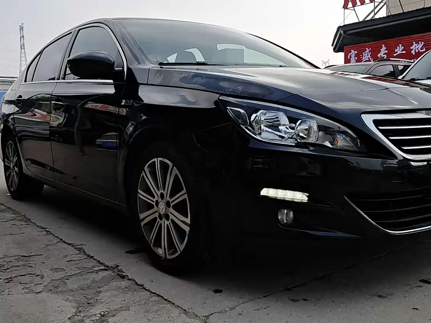 Peugeot 408 2016 1.6T Automatic Luxury Edition фото 11