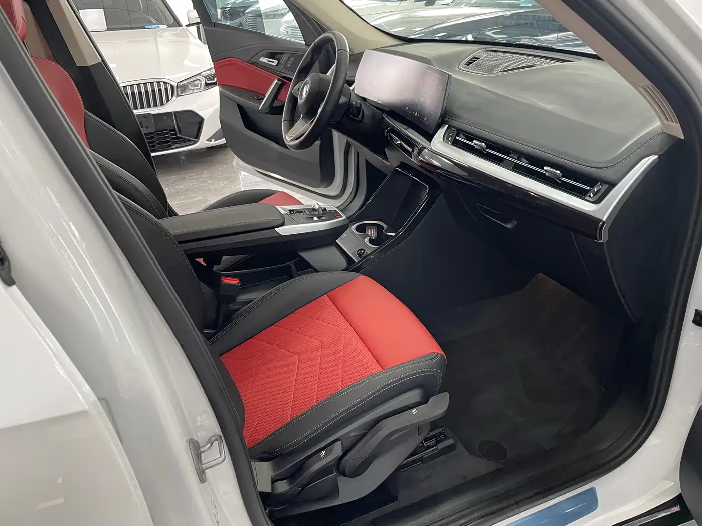 BMW X1 2023 sDrive20Li X Design Package фото 7