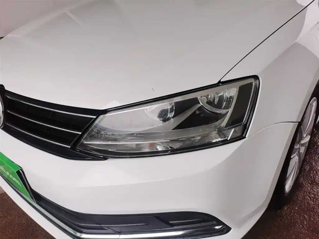 Volkswagen Sagitar 2015 1.6L Automatic Comfort фото 24