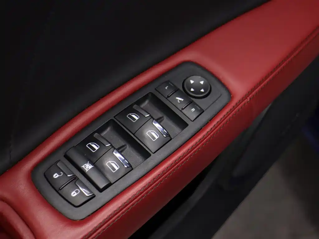 Maserati Ghibli 2024 2023 3.0T Modena