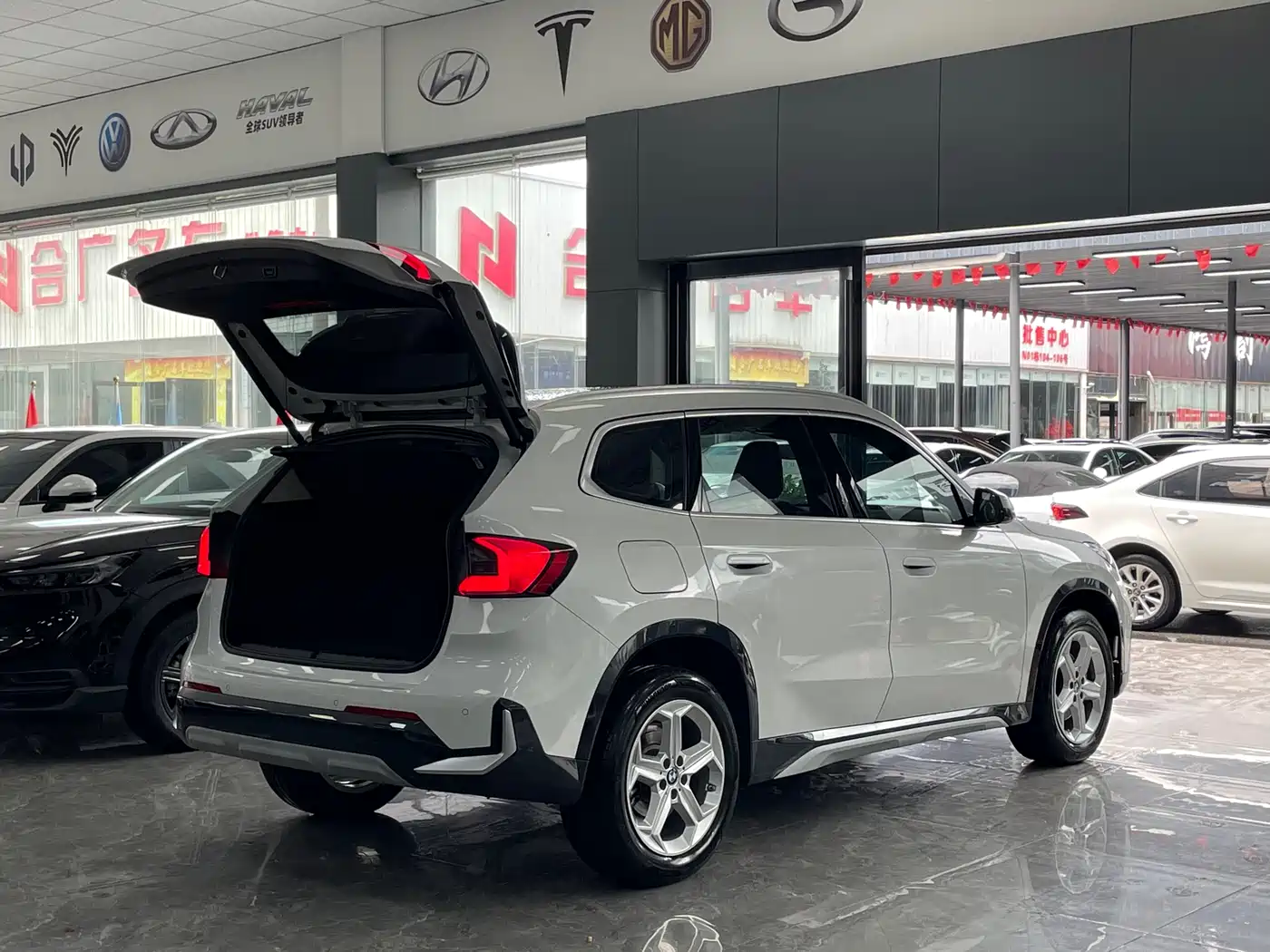 BMW X1 2023 sDrive20Li X Design Package фото 16