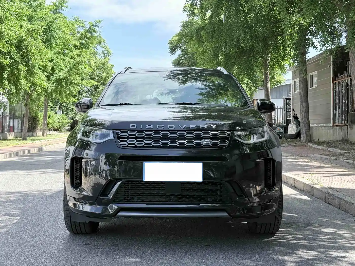 Land Rover Discovery Sport 2022 Model 249PS R-Dynamic S Performance Edition 5-Seater фото 2