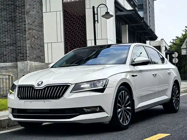 Škoda Superb 2018 TSI330 DSG Luxury Edition China V