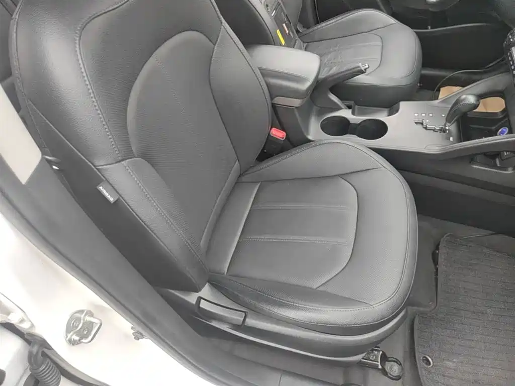 Hyundai Beijing Hyundai ix35 2013 2.0L Auto 2WD Smart GLS China IV фото 25