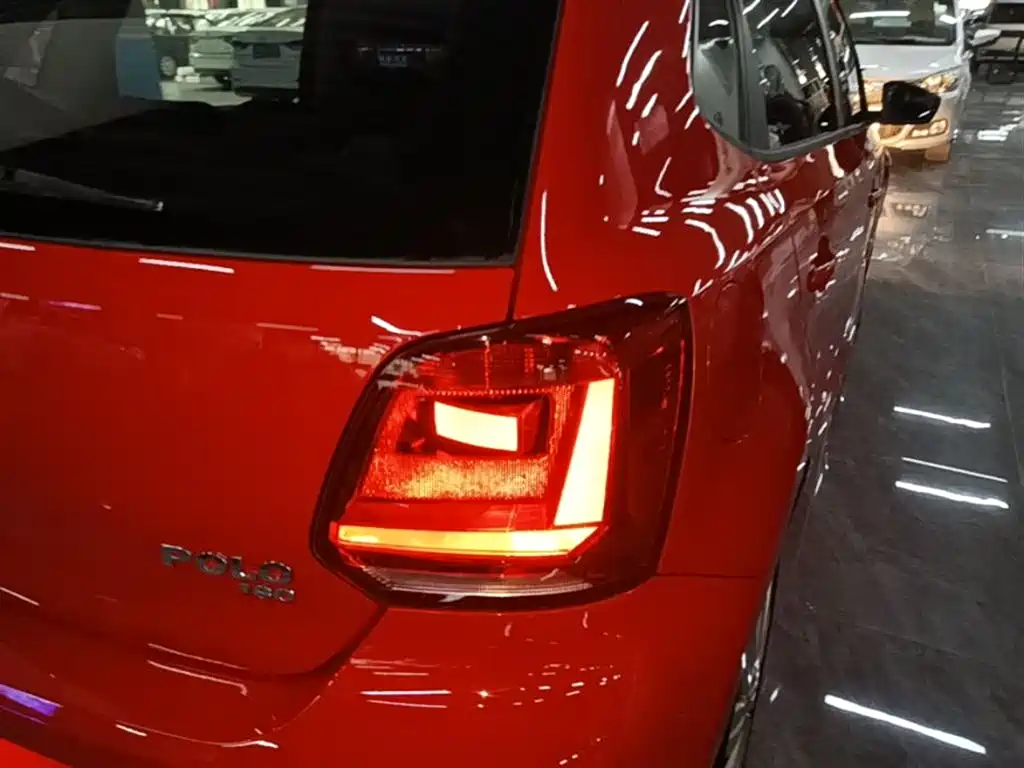 Volkswagen Polo 2016 1.6L Automatic Comfort фото 8