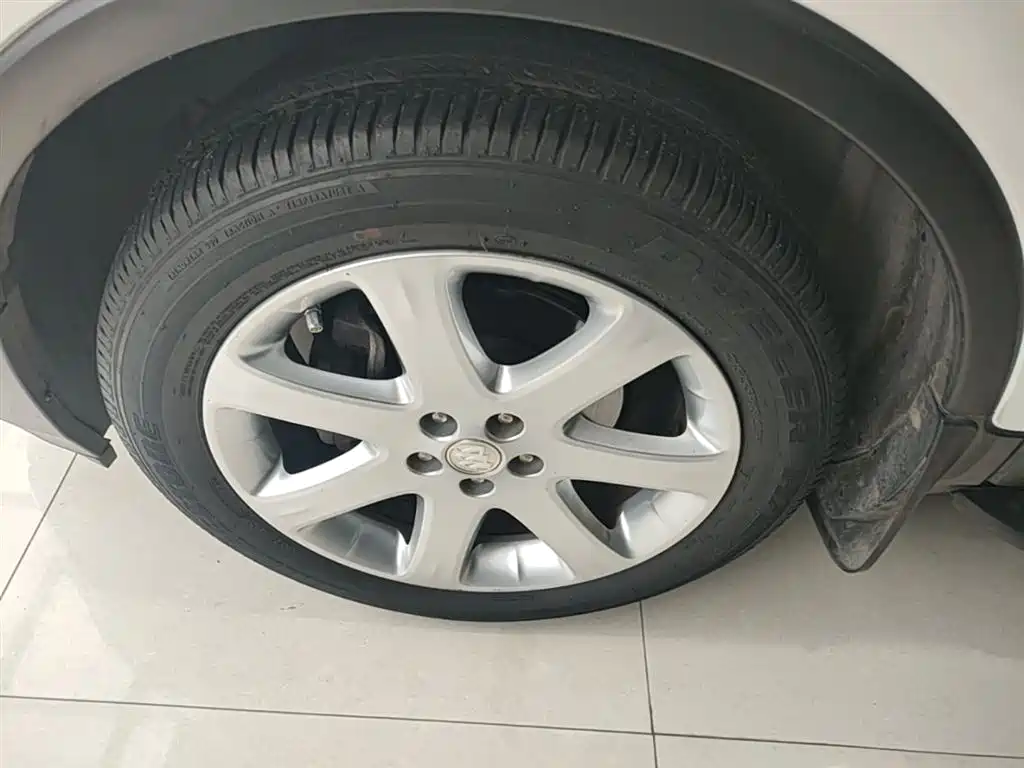 Buick Encore 2015 1.4T Automatic 2WD Urban Elite фото 23