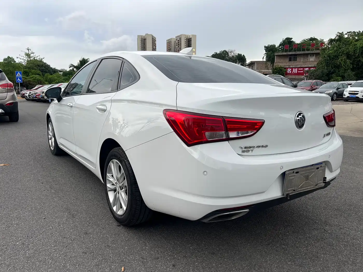 Фото 4 - Buick Verano
