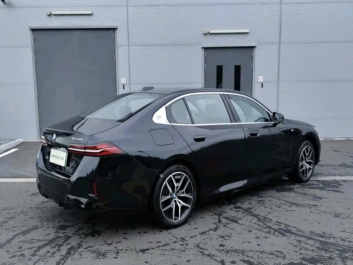 BMW i5 2025 2025 eDrive 40L M Sport Package