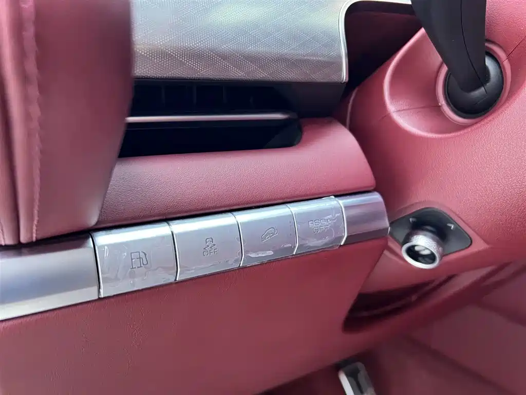 TANK TANK 700 NEW ENERGY