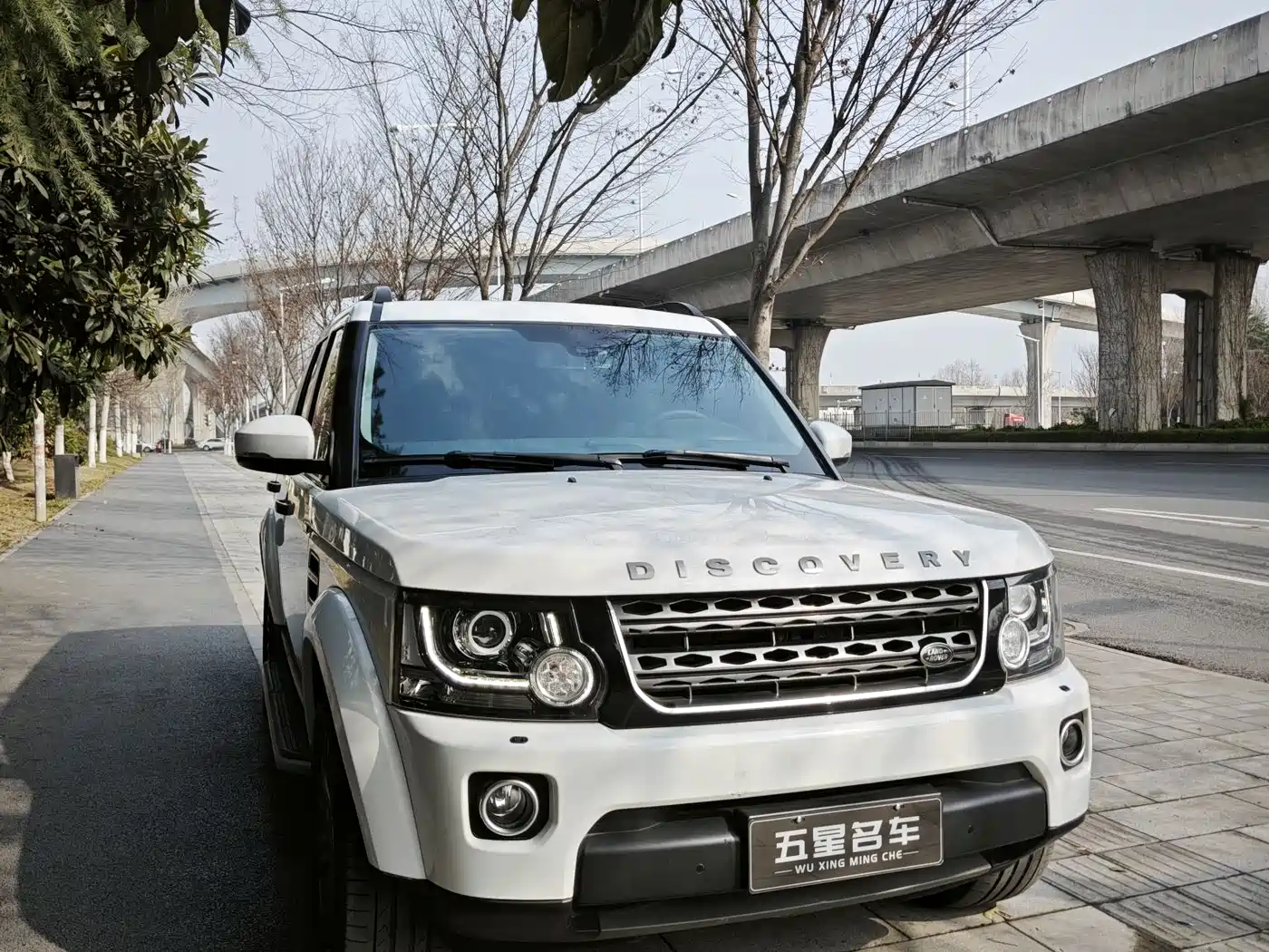Фото 3 - Land Rover Discovery