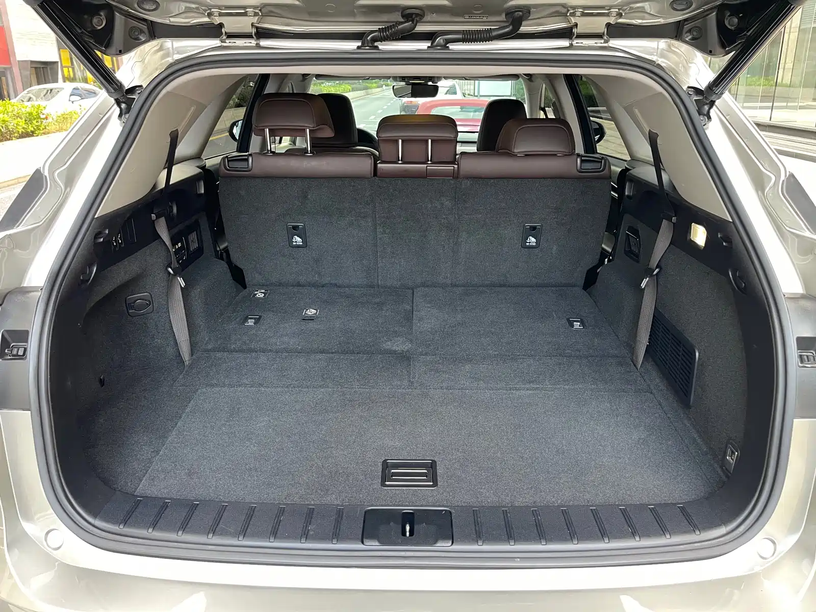 Photo 17 - Lexus RX