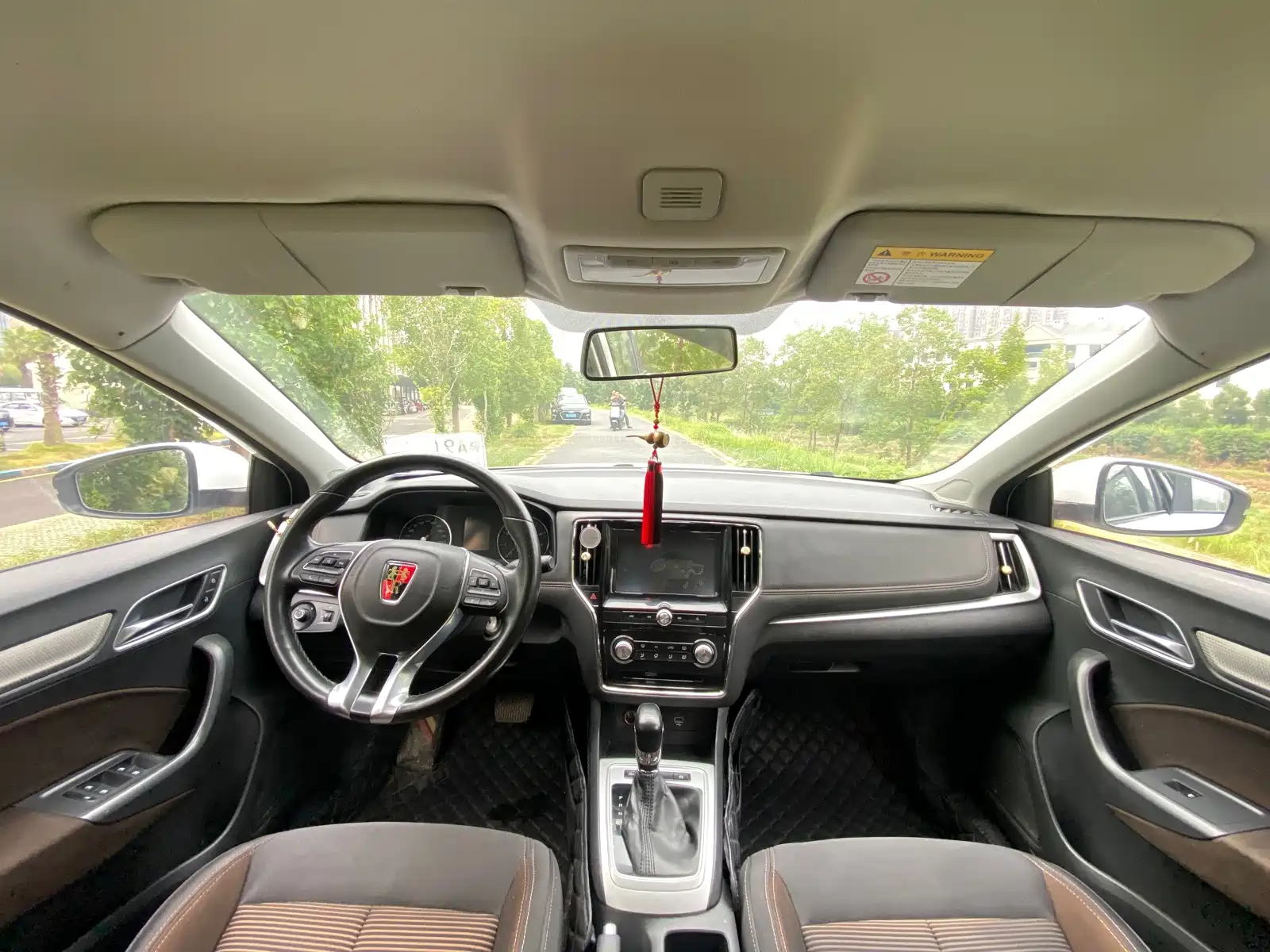 Фото 9 - Roewe i6