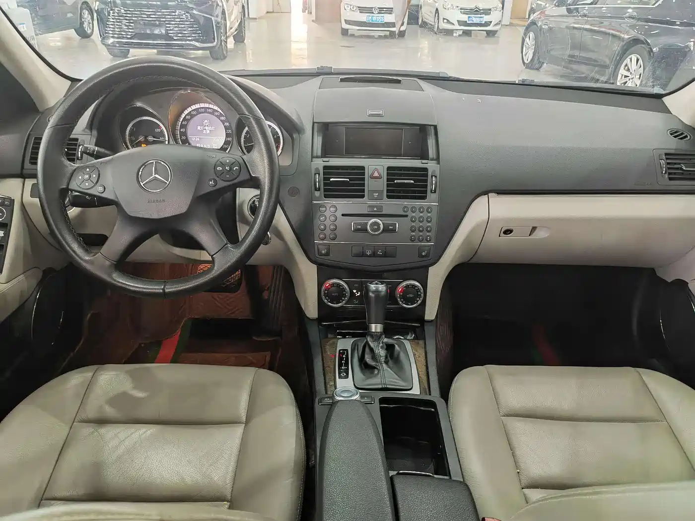 Mercedes-Benz C-Class 2010 C 200K Fashion фото 13