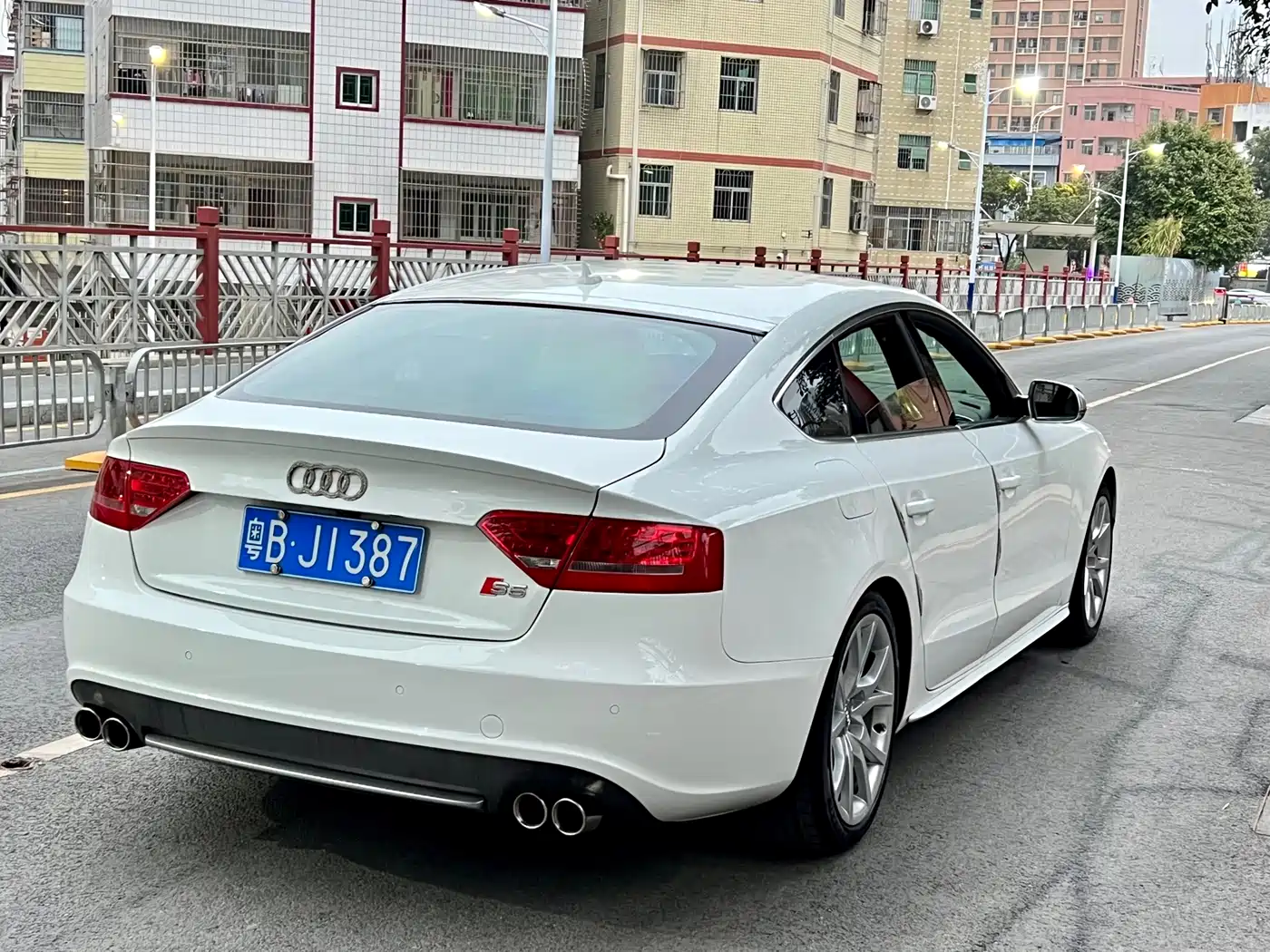 Audi S5 2010 S5 3.0T Sportback фото 6