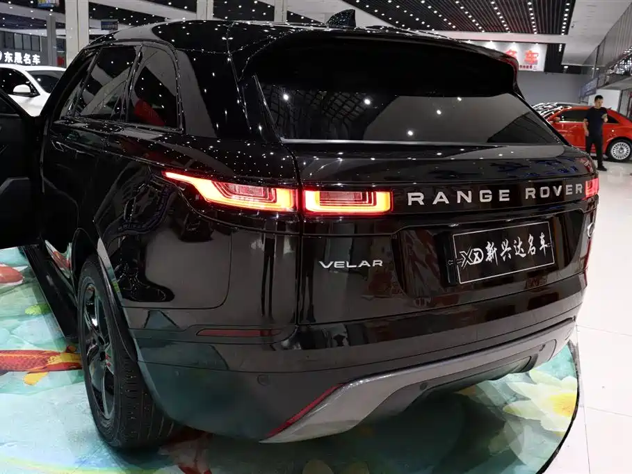 Фото 22 - Land Rover Range Rover Velar