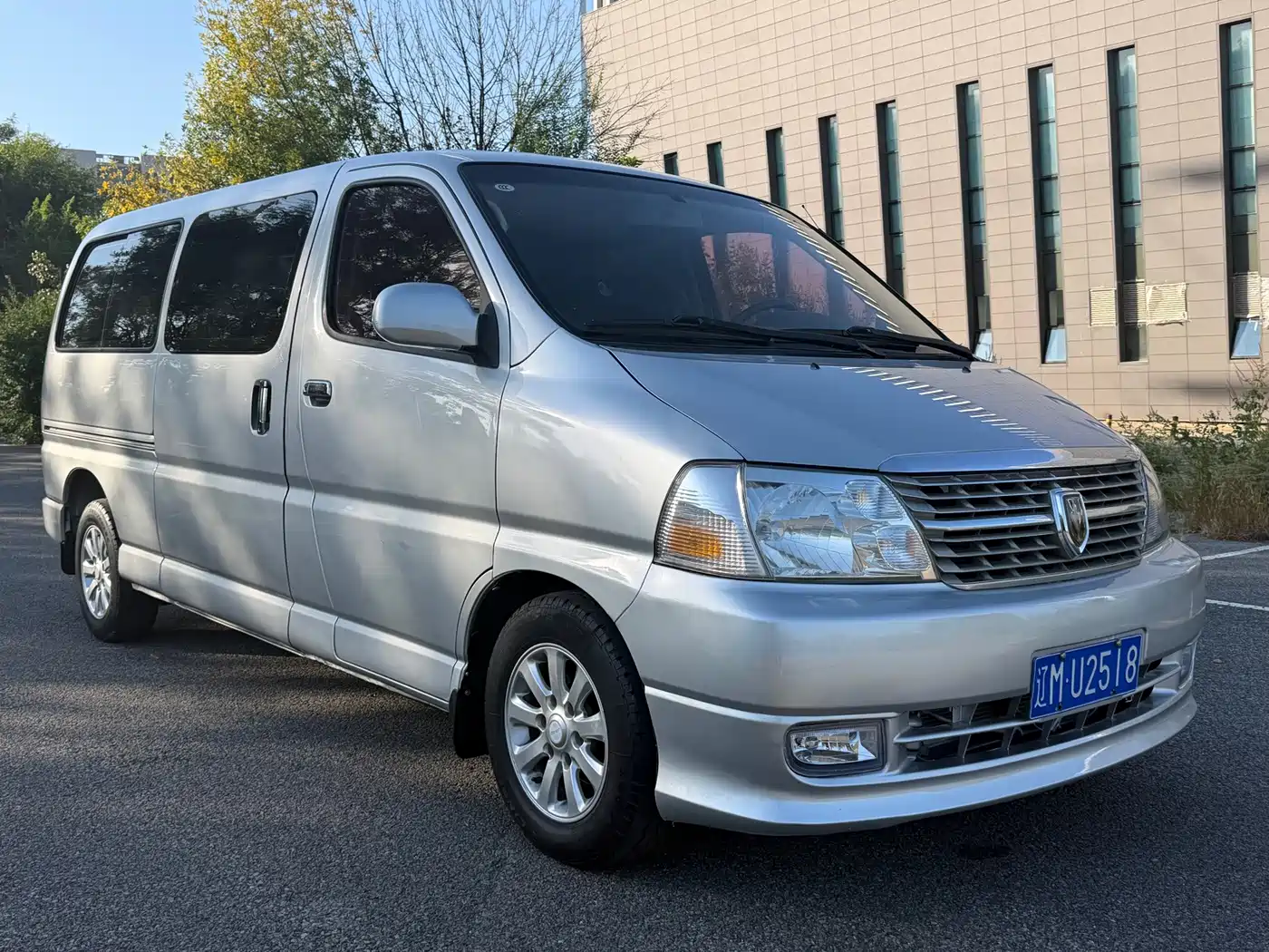 Jinbei Grace 2015 2015 2.0L Classic Edition Base Model Long Wheelbase 7-Seater