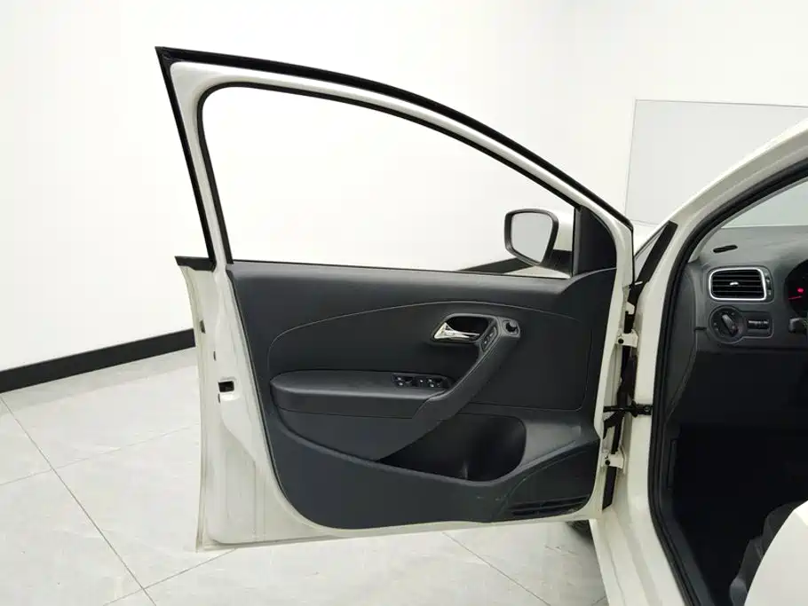 Volkswagen Polo 2013 2013 1.6L Automatic Comfort Edition