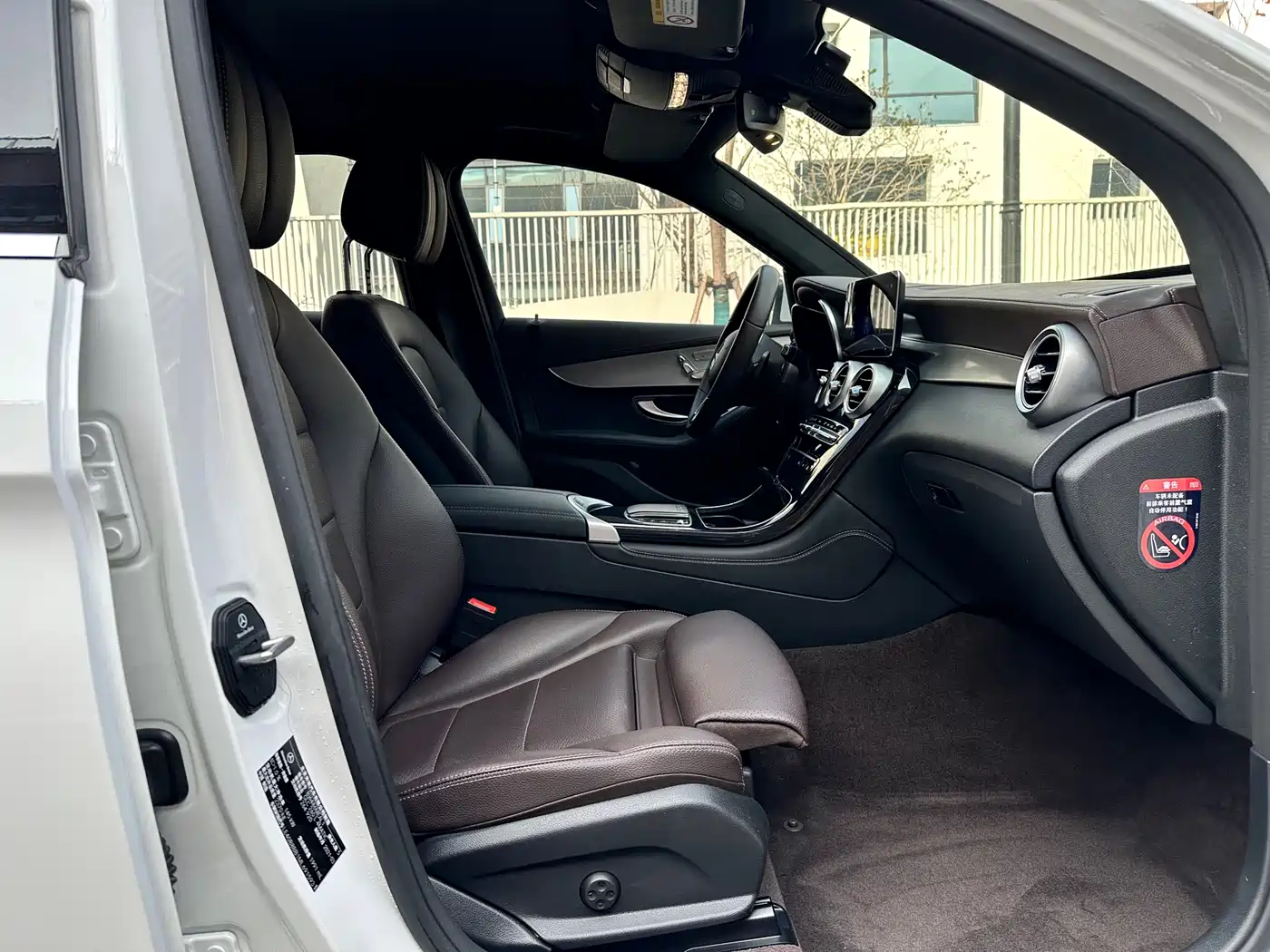 Mercedes-Benz GLC 2021 GLC 260 L 4MATIC Sporty фото 6