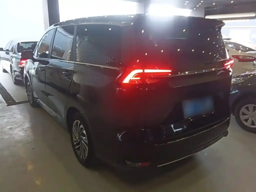 SAIC Maxus Maxus G50 2019 1.5T Automatic Elite Edition China VI фото 5