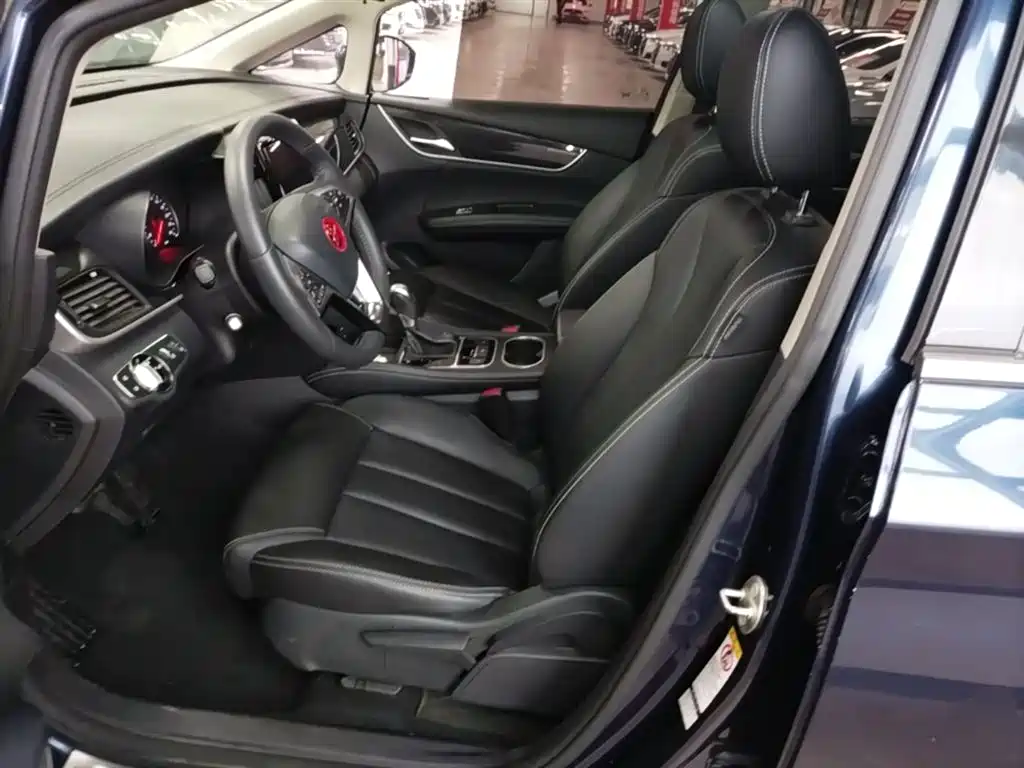 BYD Song MAX 2018 1.5T Auto Smart Connected Elite 6-Seater фото 15