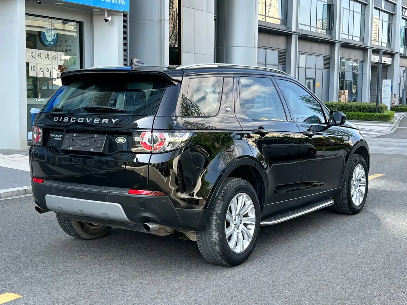 Land Rover Discovery Sport 2017 2.0T PURE фото 6