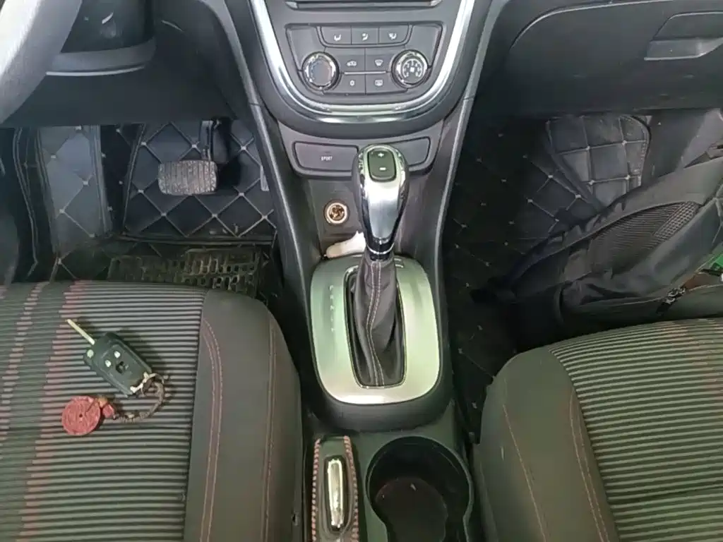 Фото 14 - Buick Encore