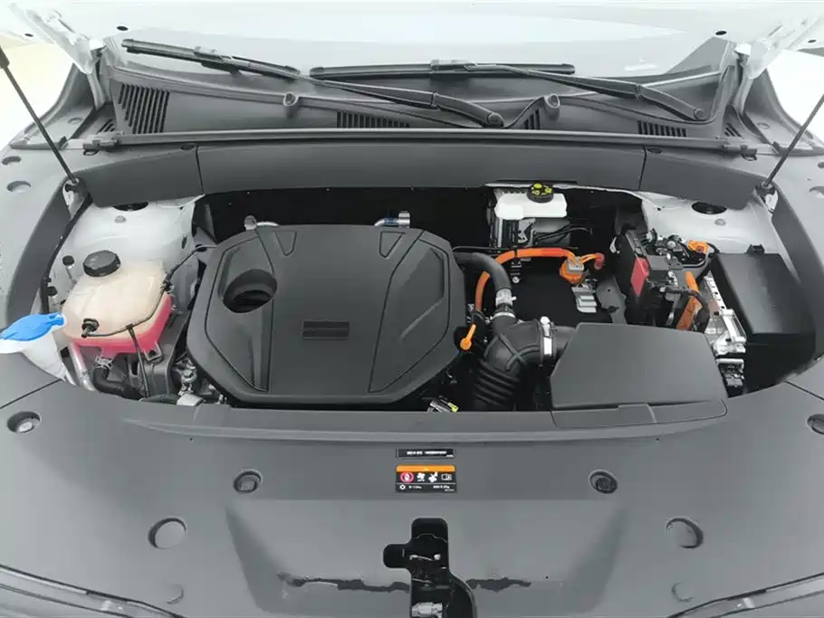 Geely Galaxy Galaxy L7 2025 EM-i 115km Explorer+ Edition фото 10