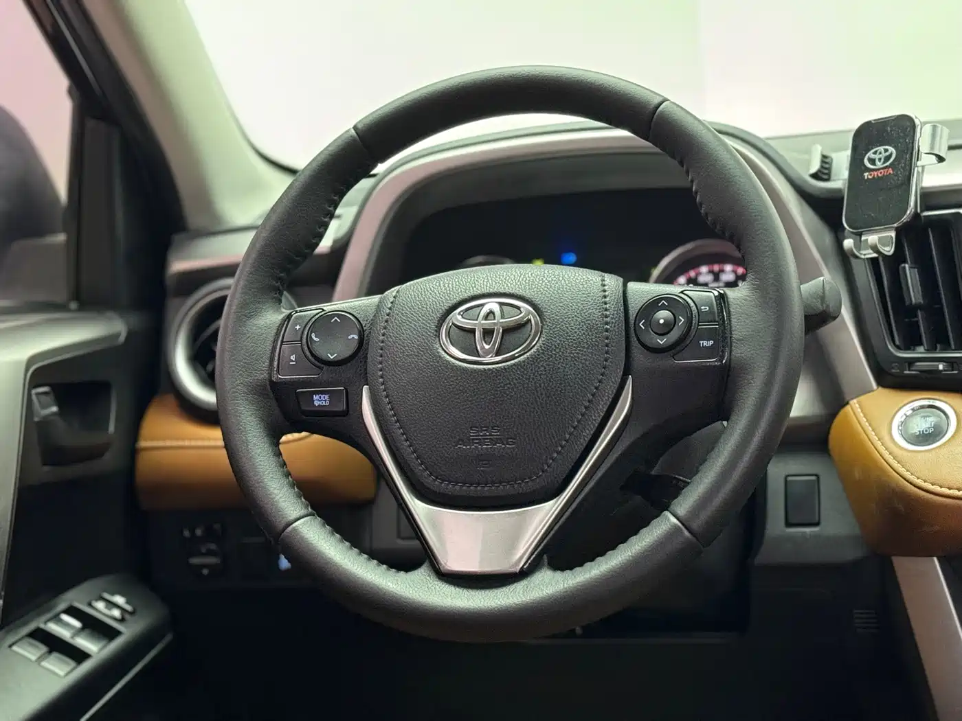 Toyota RAV4 Rongfang 2016 2.5L Automatic 4WD Elite фото 12