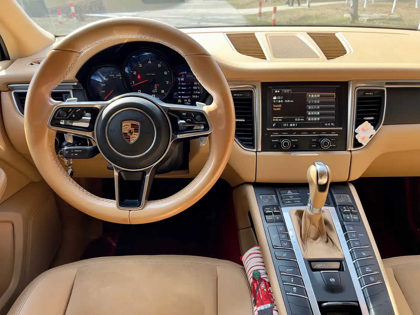 Porsche Macan 2016 Macan 2.0T фото 9