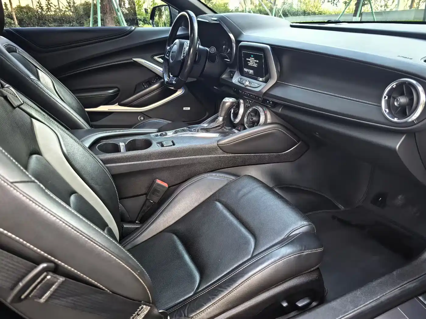 Chevrolet Camaro 2017 2.0T RS фото 5