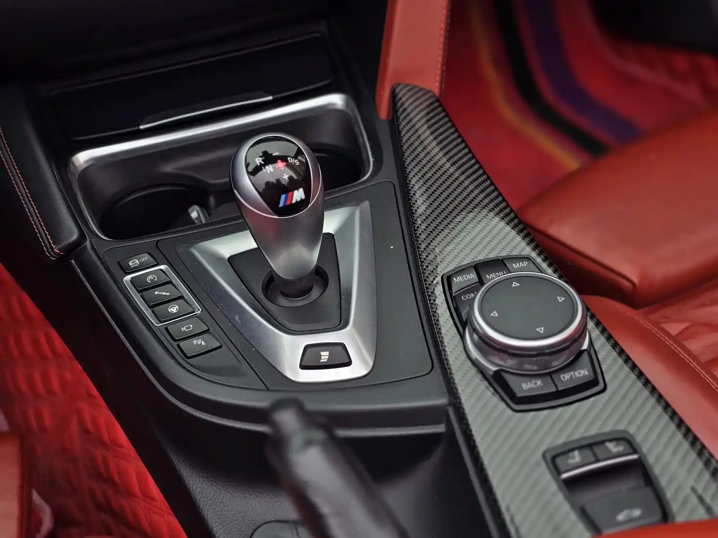 BMW M4 2014 M4 Convertible Coupe фото 9