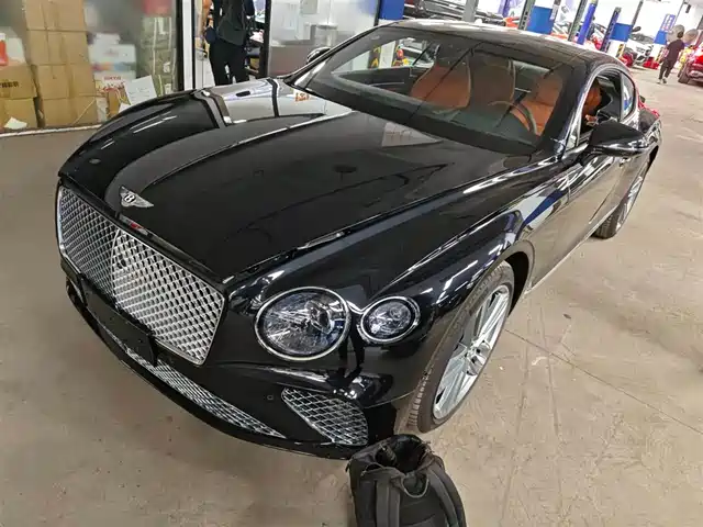 Bentley Continental 2023
