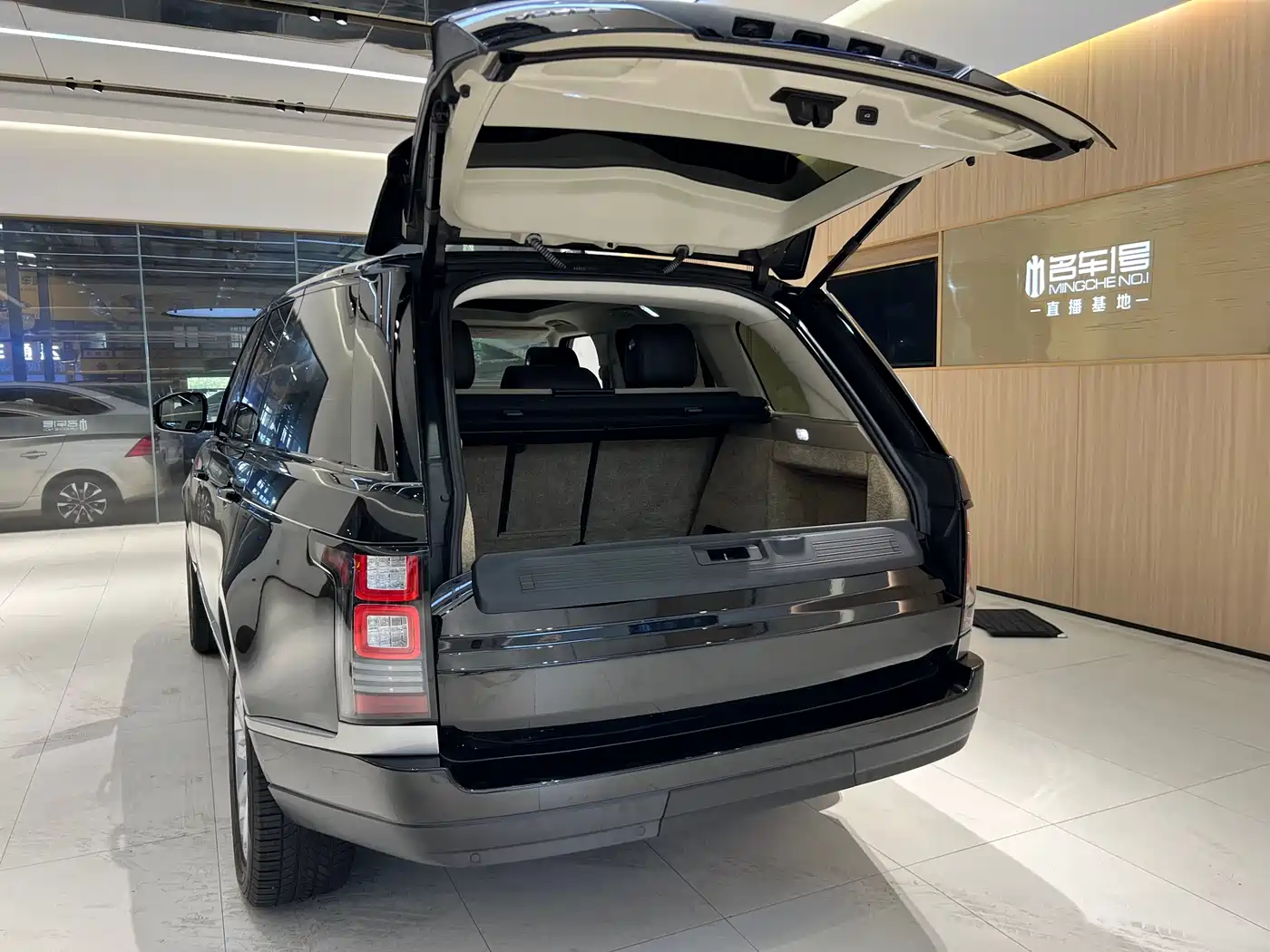 Land Rover Range Rover 2014 3.0 SC V6 Vogue фото 24